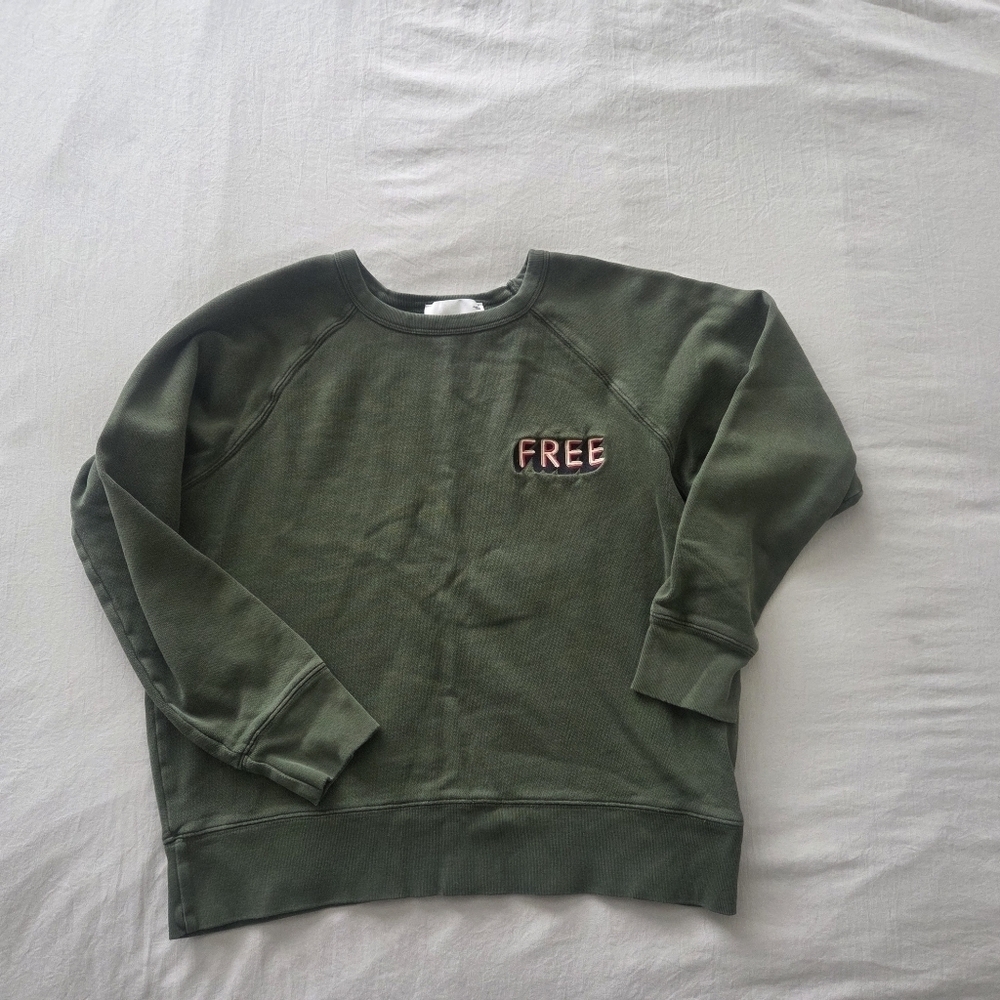 Aritzia Wilfred Free Airy Fleece Boyfriend Crew sweatshirt in forest green Small